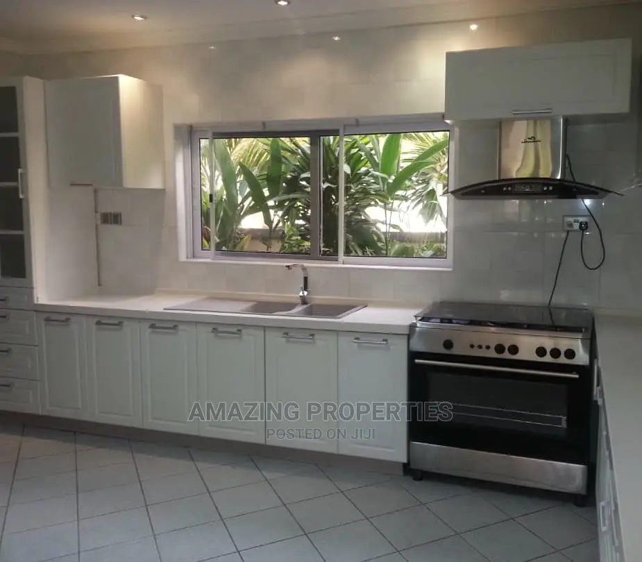 4bdrm House in Edroom House Au for Rent