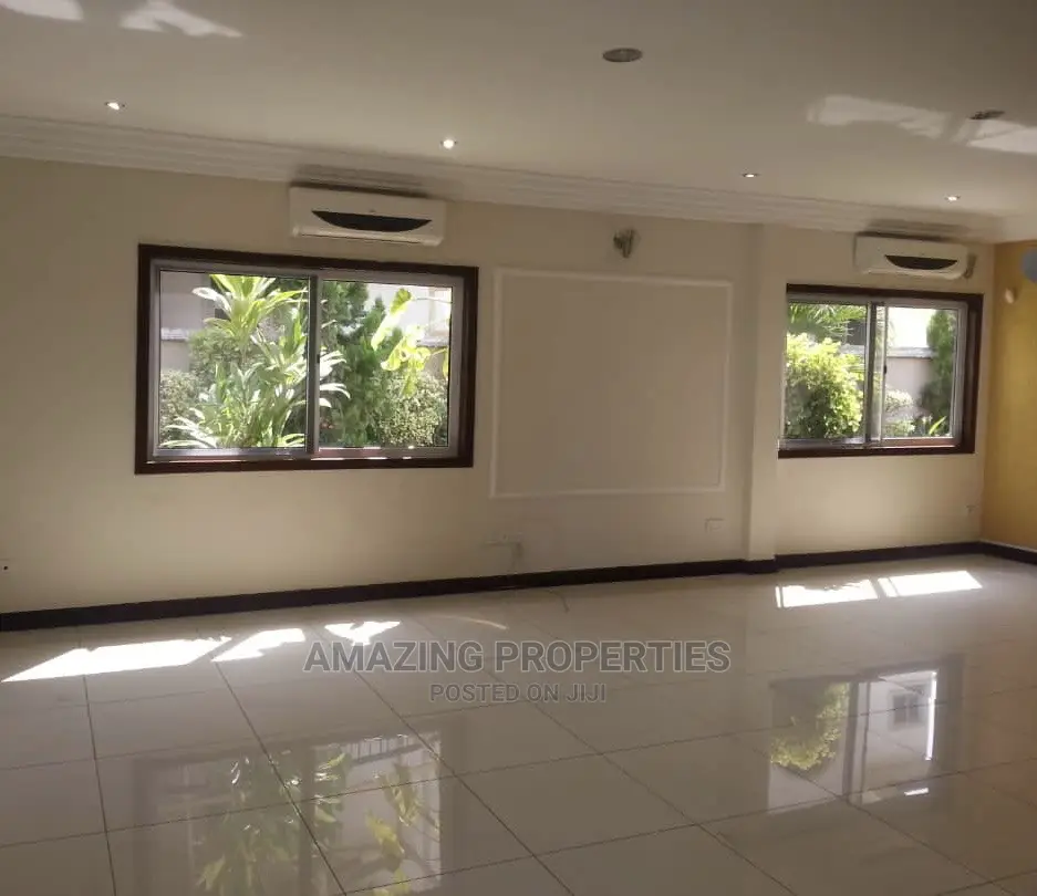 4bdrm House in Edroom House Au for Rent