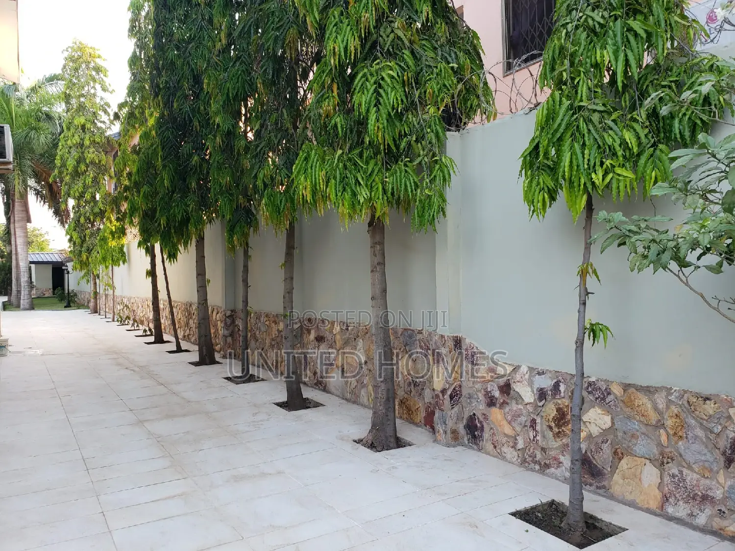 Furnished 7bdrm Mansion in East Legon for sale