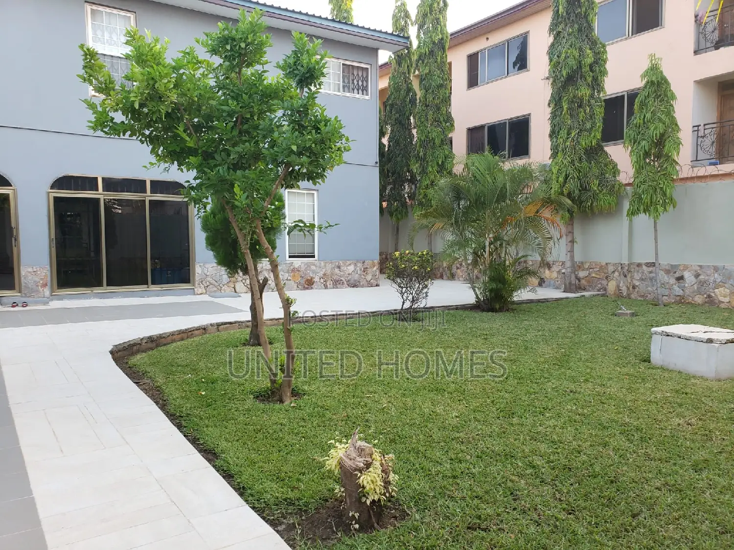 Furnished 7bdrm Mansion in East Legon for sale