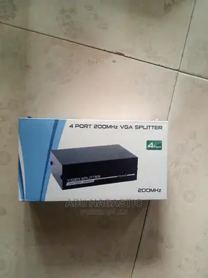 VGA Splitter 4 Port 200mhz