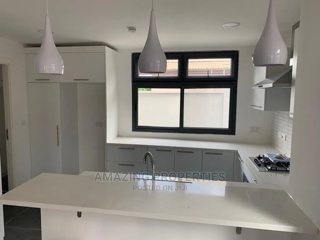 3bdrm House in for Rent 3 Bedrooms, Oyarifa for Rent