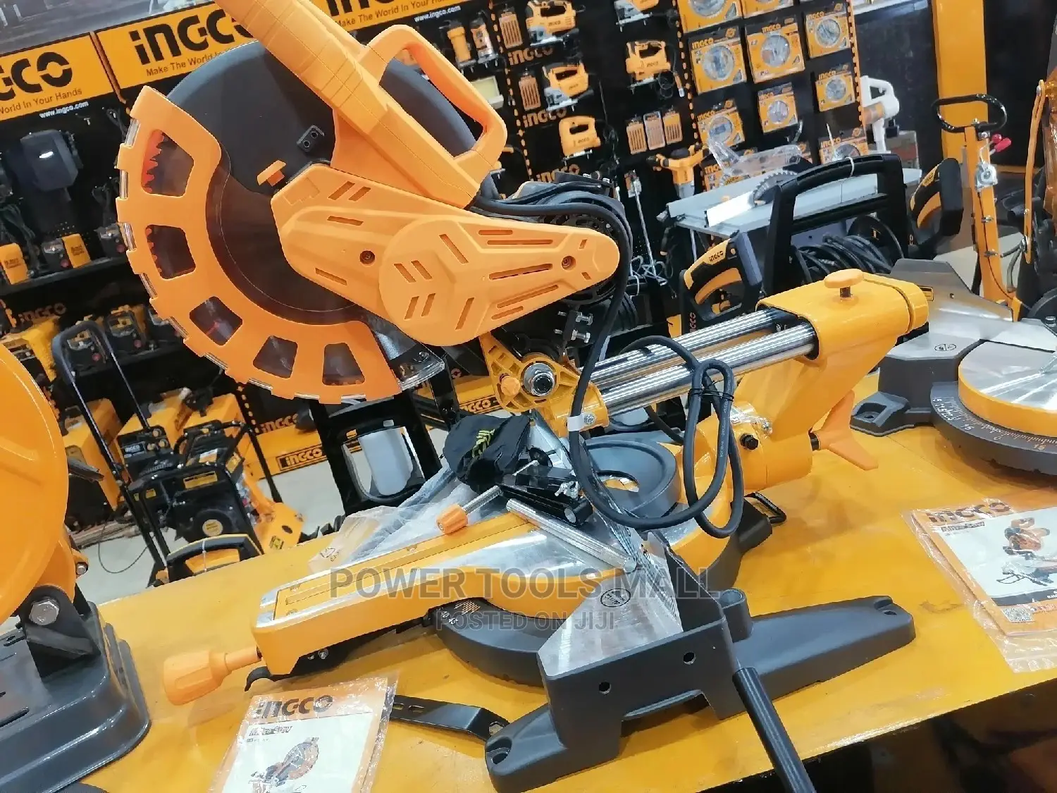 Mitre Saw 12" 2400w