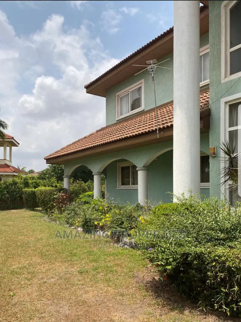 5bdrm House in Qt at Trassacco Estate, East Legon for Sale