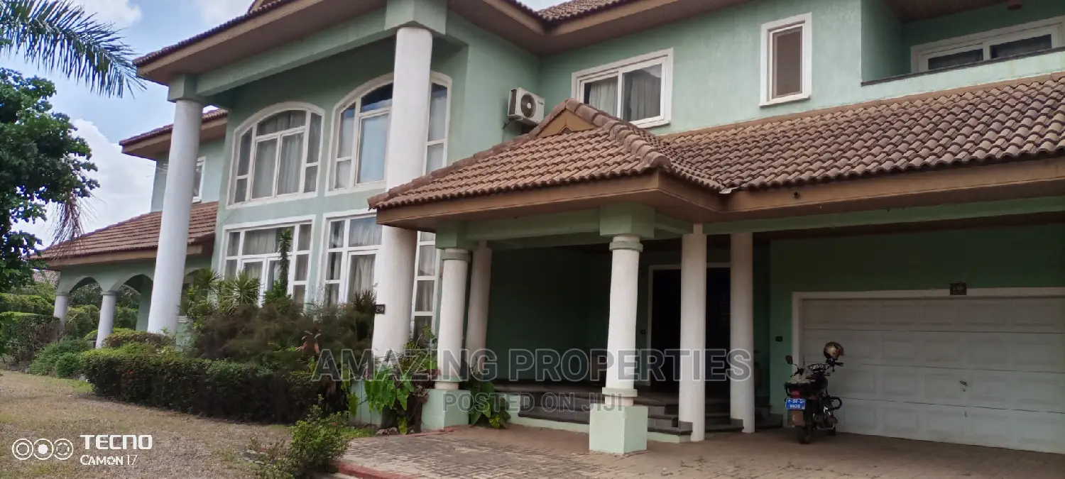 5bdrm House in Qt at Trassacco Estate, East Legon for Sale