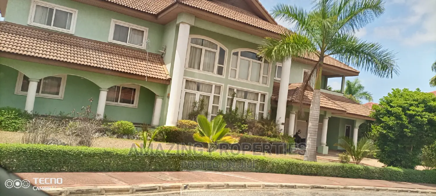 5bdrm House in Qt at Trassacco Estate, East Legon for Sale