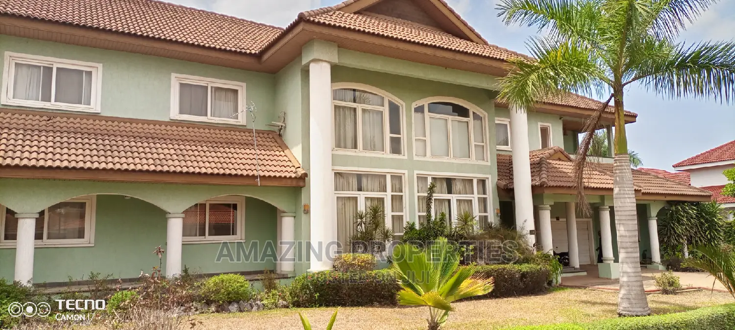 5bdrm House in Qt at Trassacco Estate, East Legon for Sale