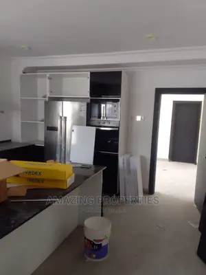 4bdrm House in Cantonmment, Cantonments for rent
