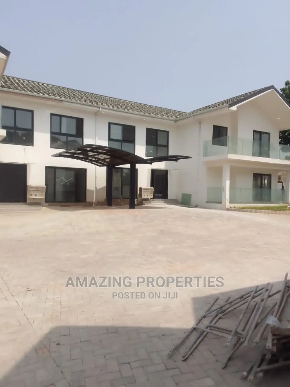 4bdrm House in Cantonmment, Cantonments for rent
