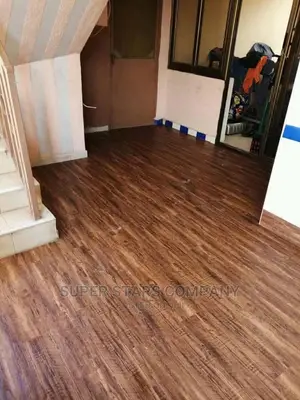 PVC Floor Installator