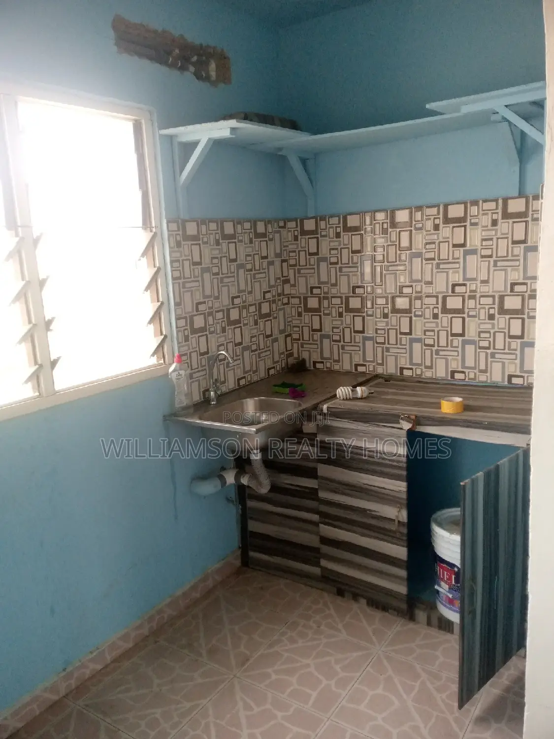 1bdrm House in Community 18, Spintex for rent