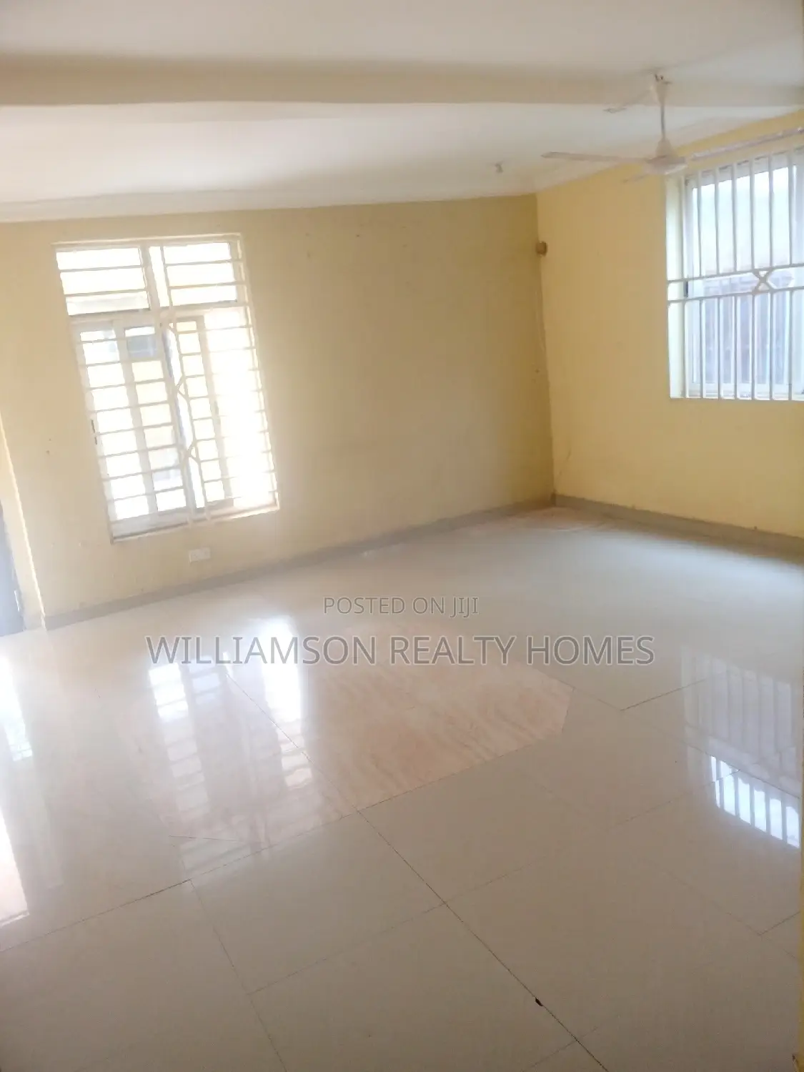 3bdrm House in Community 18 Estate, Spintex for rent