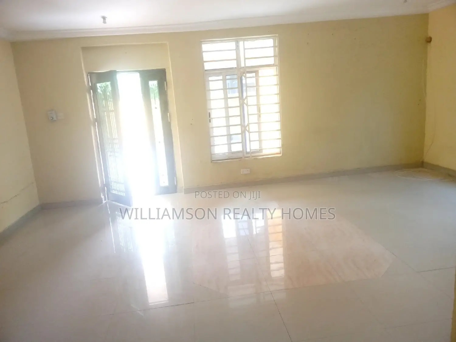 3bdrm House in Community 18 Estate, Spintex for rent