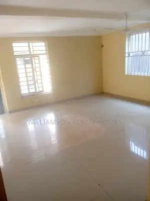 3bdrm House in Community 18 Estate, Spintex for rent