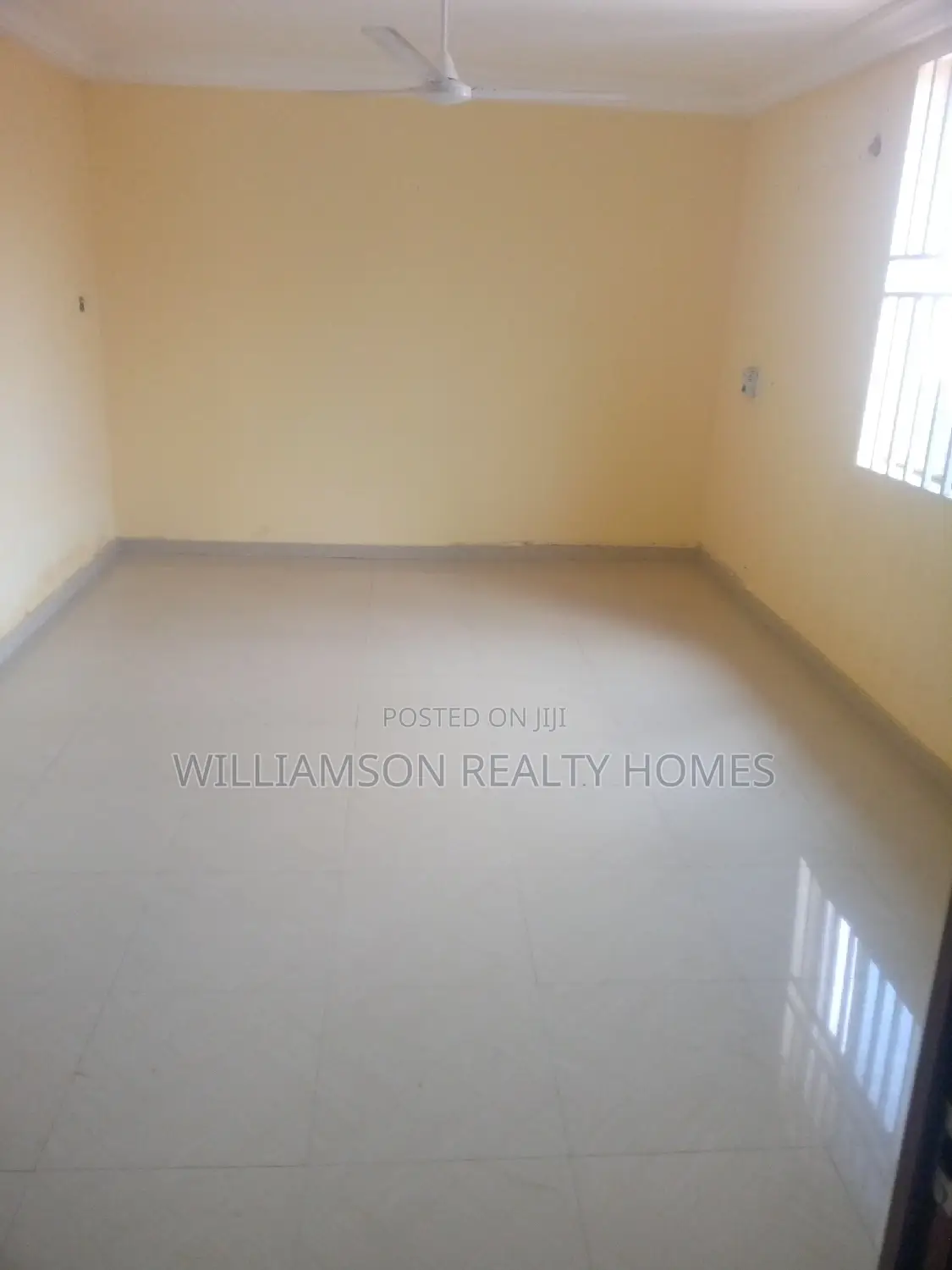 3bdrm House in Community 18 Estate, Spintex for rent