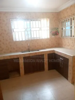 3bdrm House in Community 18 Estate, Spintex for rent