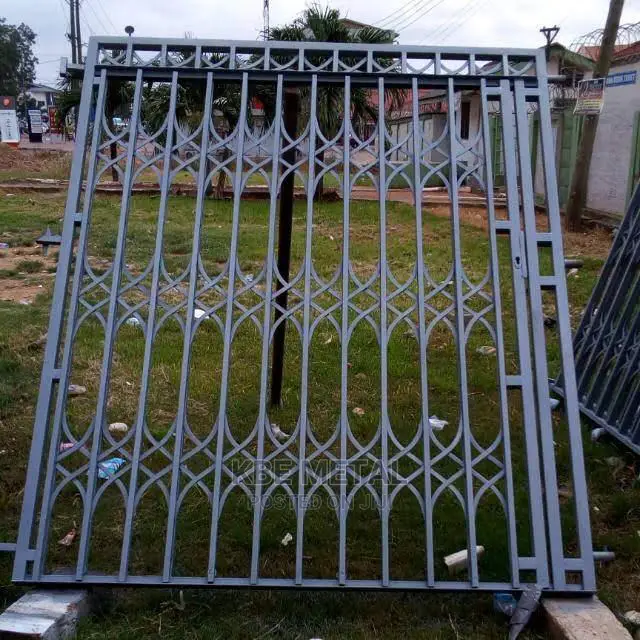 Collapsible Door., Pasico