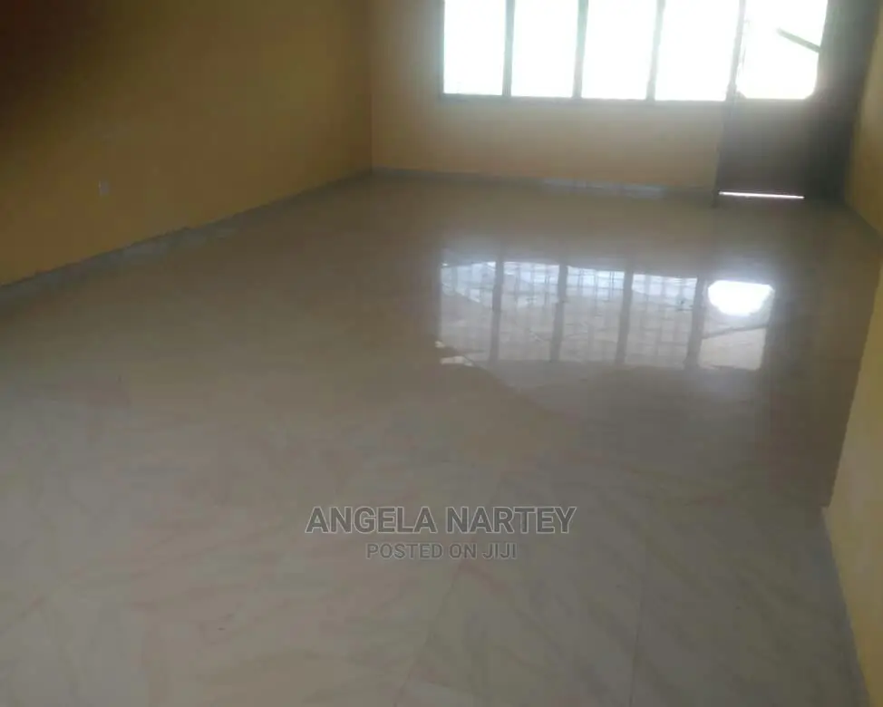 2bdrm Apartment in Sakumono Estates, Tema Metropolitan for sale