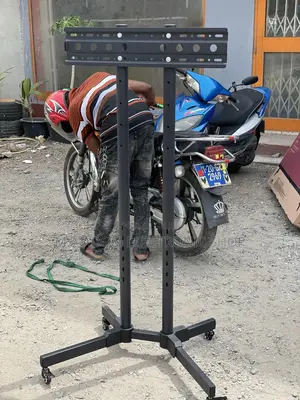 Tv Stand With Wheels for the Home/Office