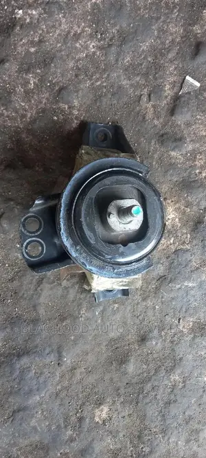 Hyundai Santa Fe 2016-2017 ENGINE SEAT/MOUNT Available