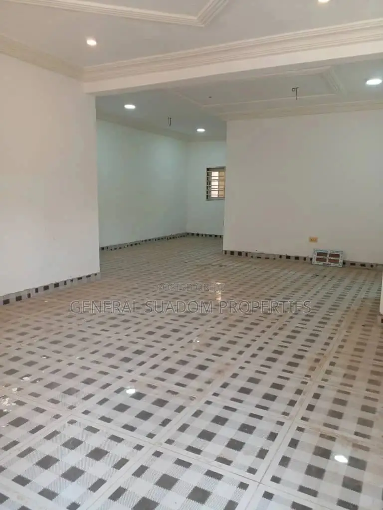 2bdrm Apartment in Suadom Properties, Baatsona Total for rent