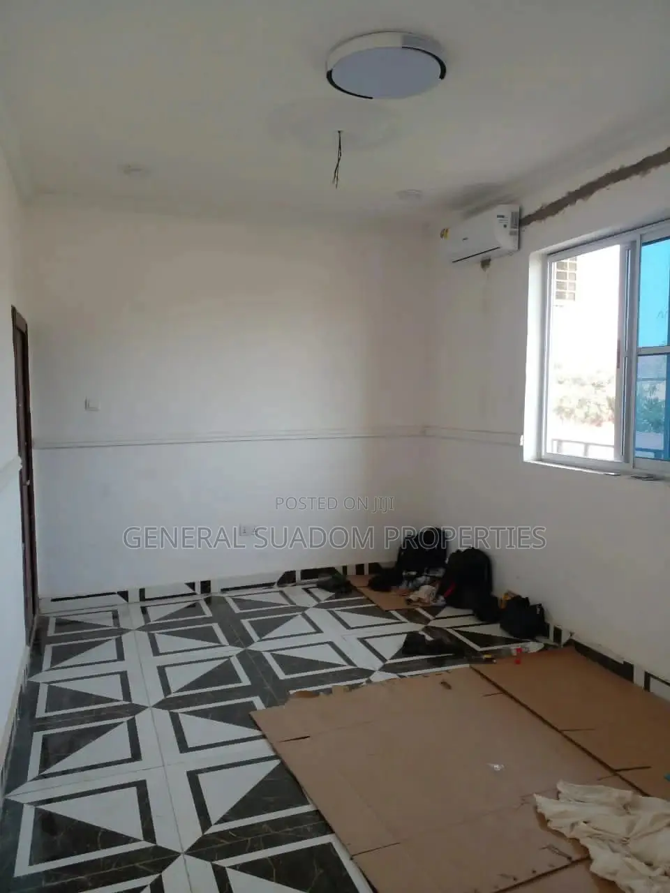 3bdrm Apartment in Suadom Properties, Baatsona Total for rent