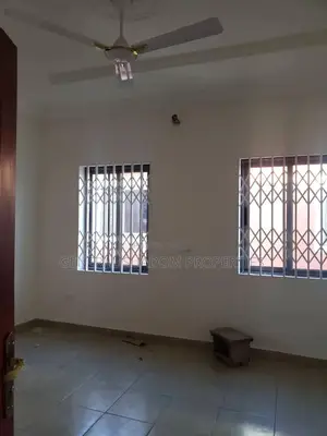 3bdrm House in Suadom Properties, Baatsona Total for rent