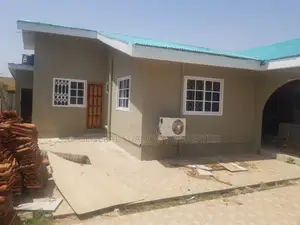 3bdrm House in Suadom Properties, Baatsona Total for rent