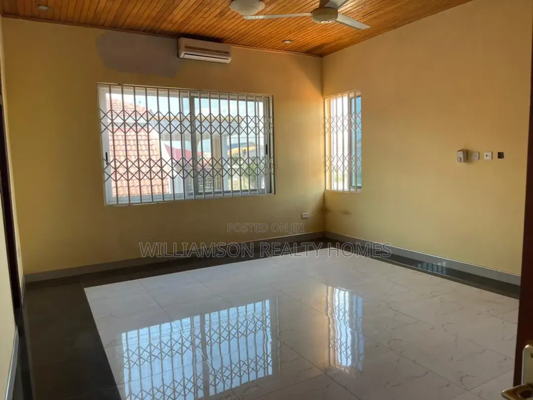 Furnished 8bdrm Mansion in Hfc Estate, Spintex for Sale
