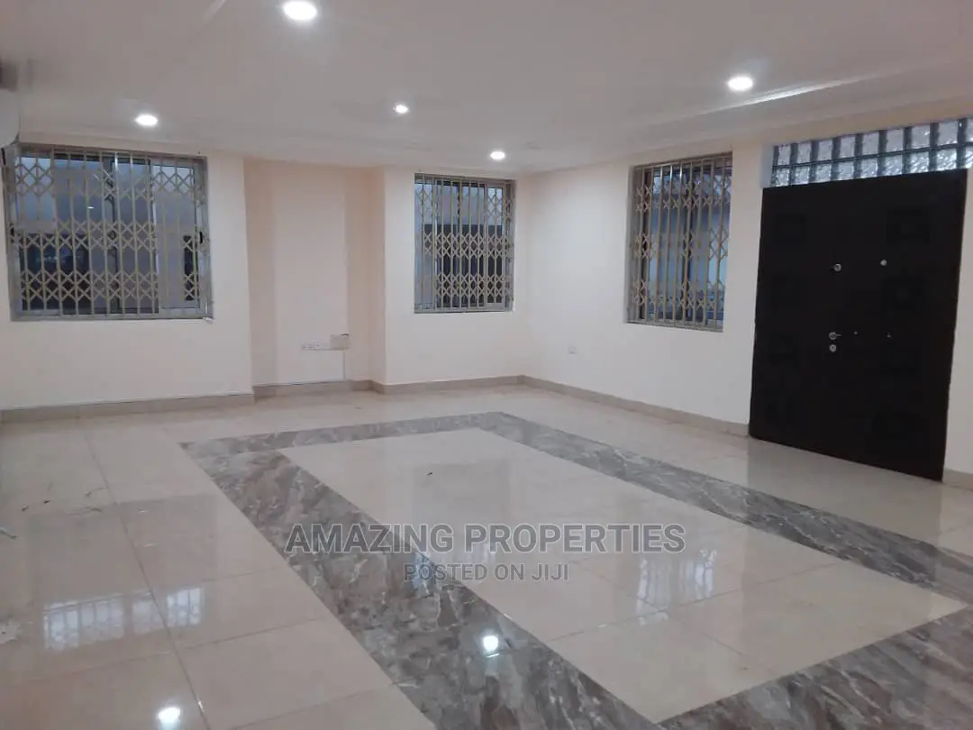 3bdrm Apartment in Spintex for rent