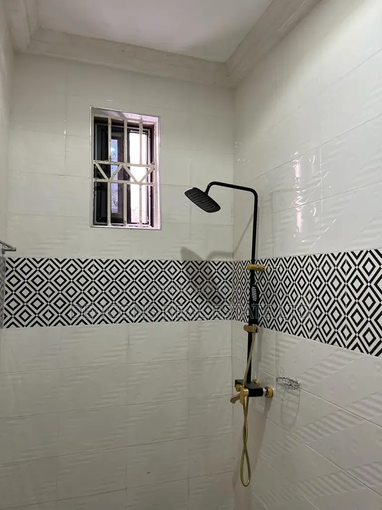 3bdrm House in De-Icons Real Estate, Awutu Senya East Municipal