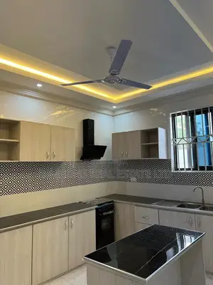 3bdrm House in De-Icons Real Estate, Awutu Senya East Municipal