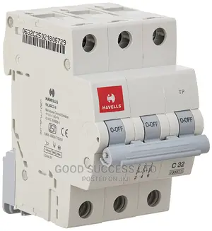 3 Pole 32amps Havells Breaker.