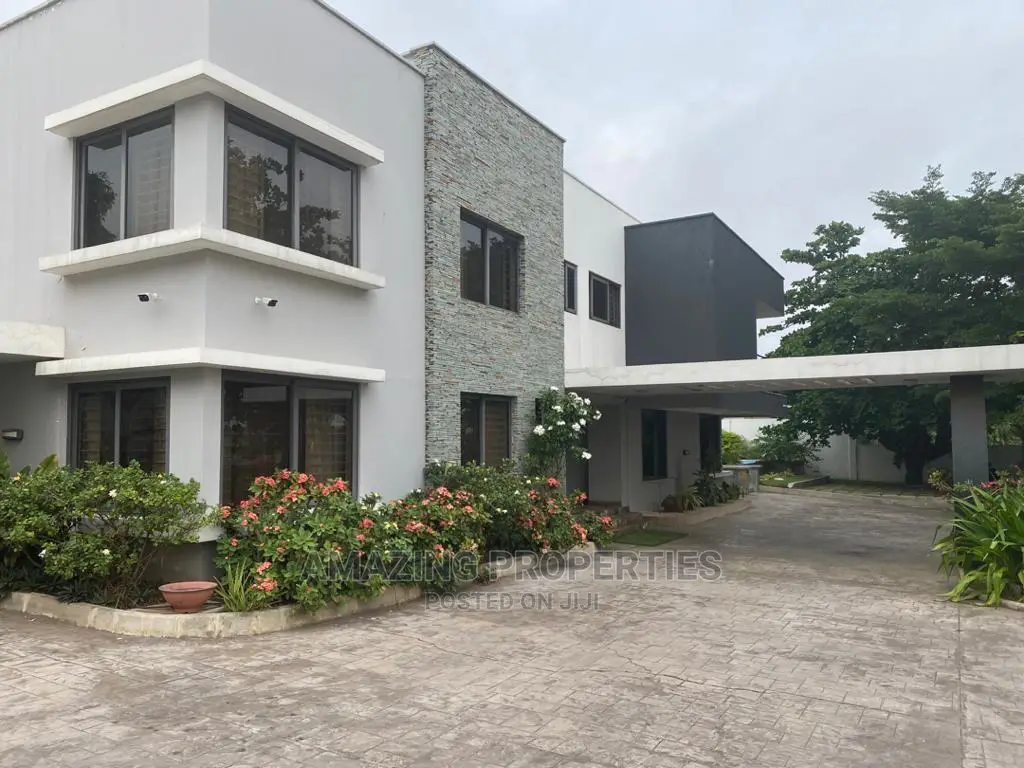 5bdrm House in Airport Residential for Sale