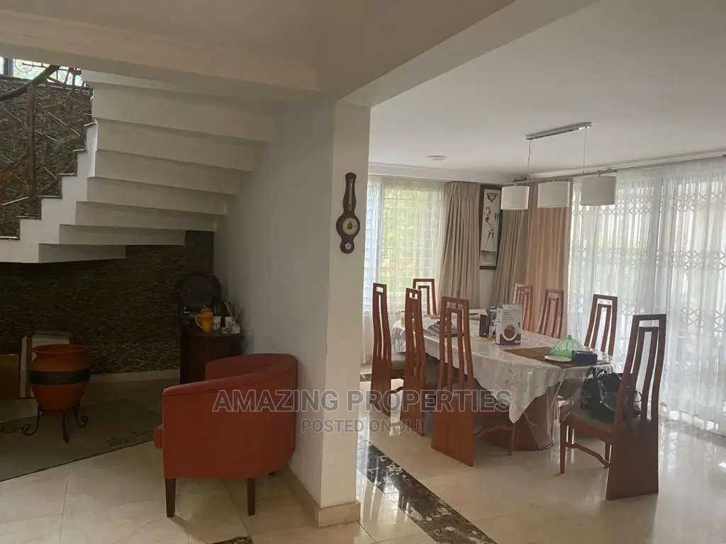 5bdrm House in Airport Residential for Sale