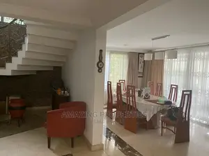 5bdrm House in Airport Residential for Sale
