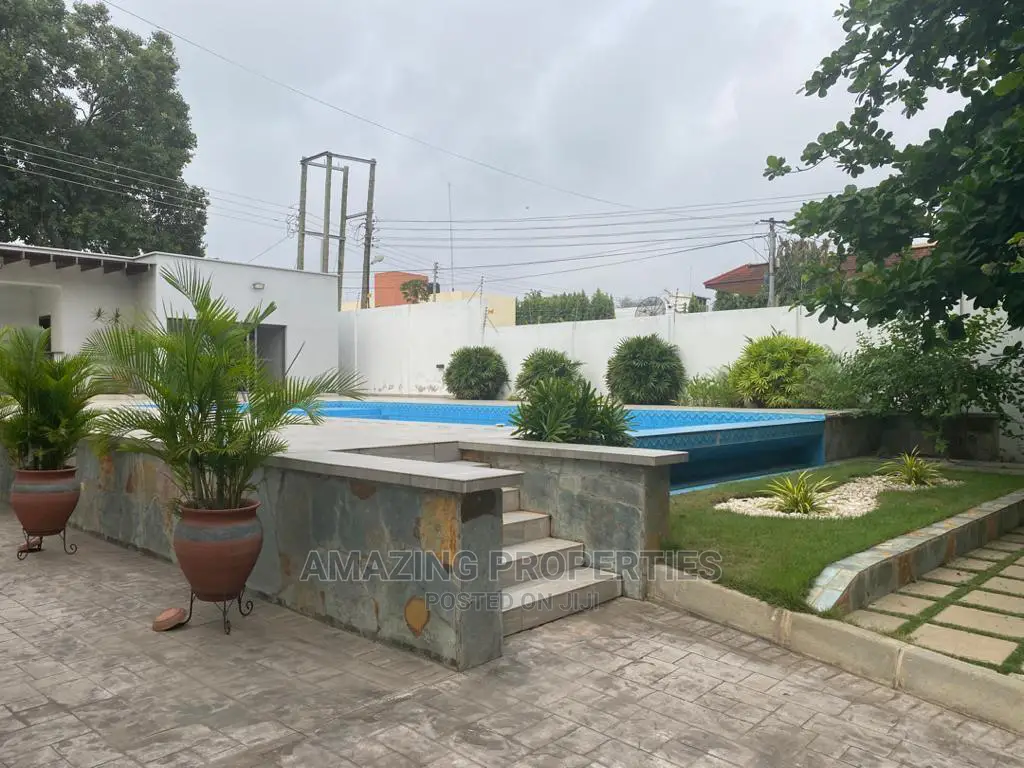 5bdrm House in Airport Residential for Sale