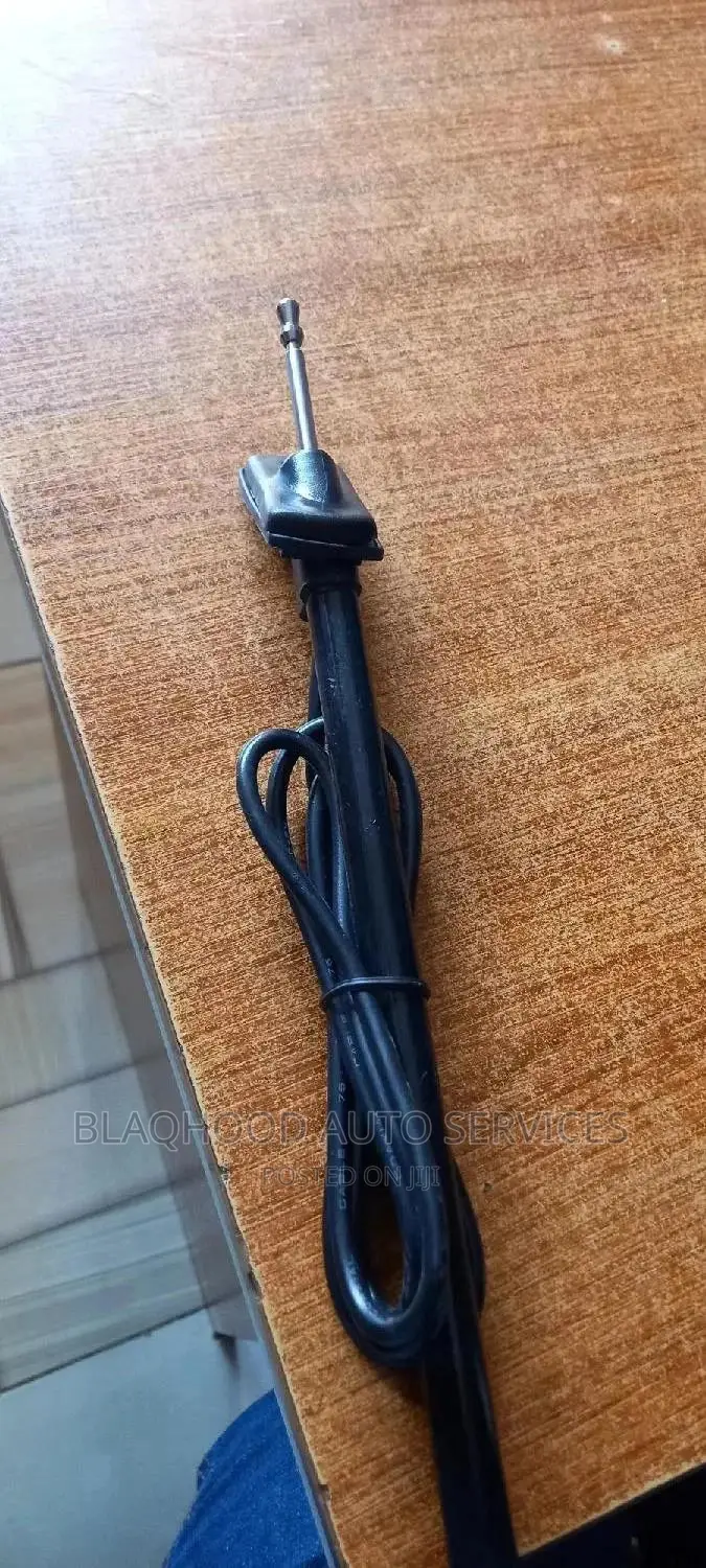 Nissan Hardbody ANTENNAE Available