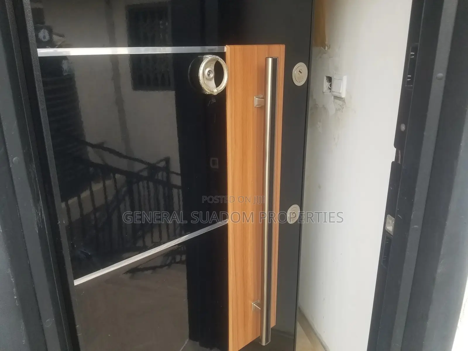 3bdrm Apartment in Suadom Properties, Baatsona Total for rent