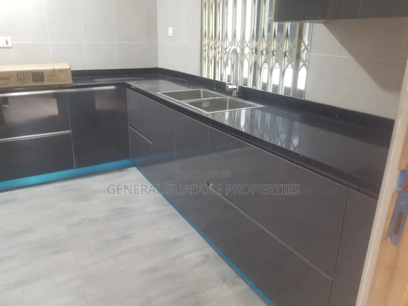 3bdrm Apartment in Suadom Properties, Baatsona Total for rent