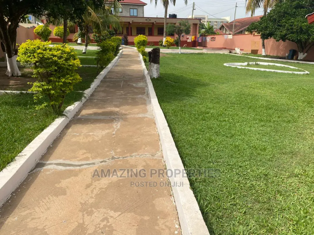 4bdrm House in Adjiringanor, Adjiriganor for Rent