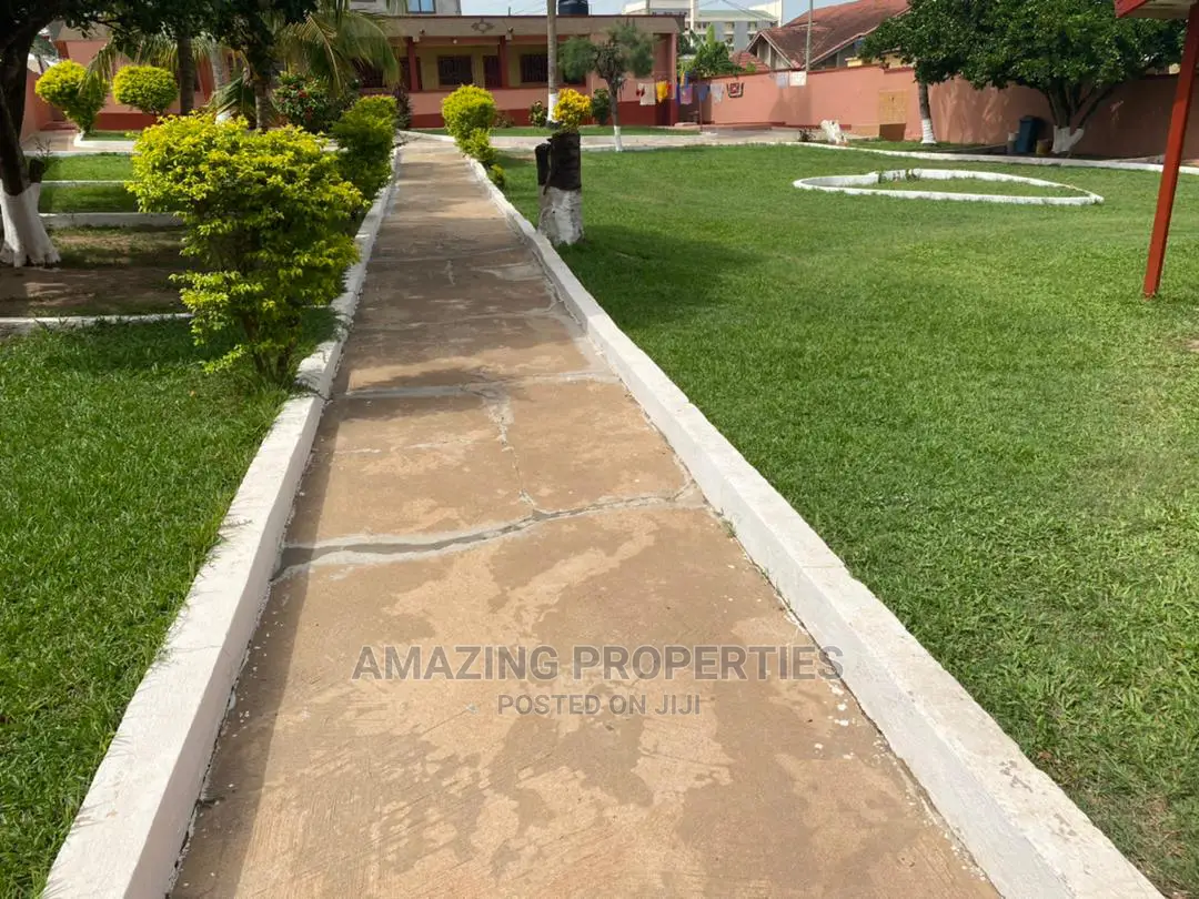 4bdrm House in Adjiringanor, Adjiriganor for Rent