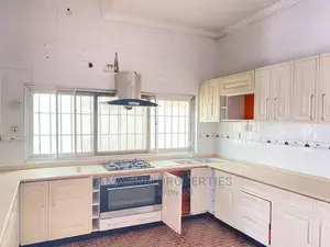4bdrm House in Adjiringanor, Adjiriganor for Rent