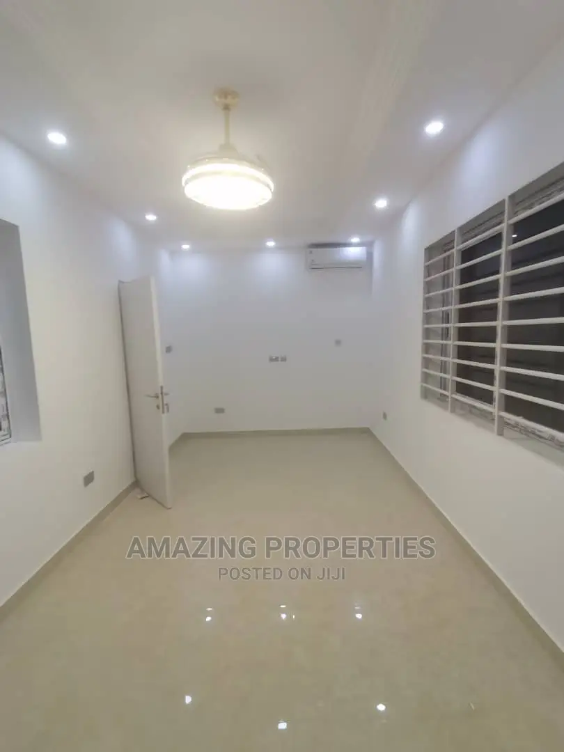5bdrm House in East Legon for Sale