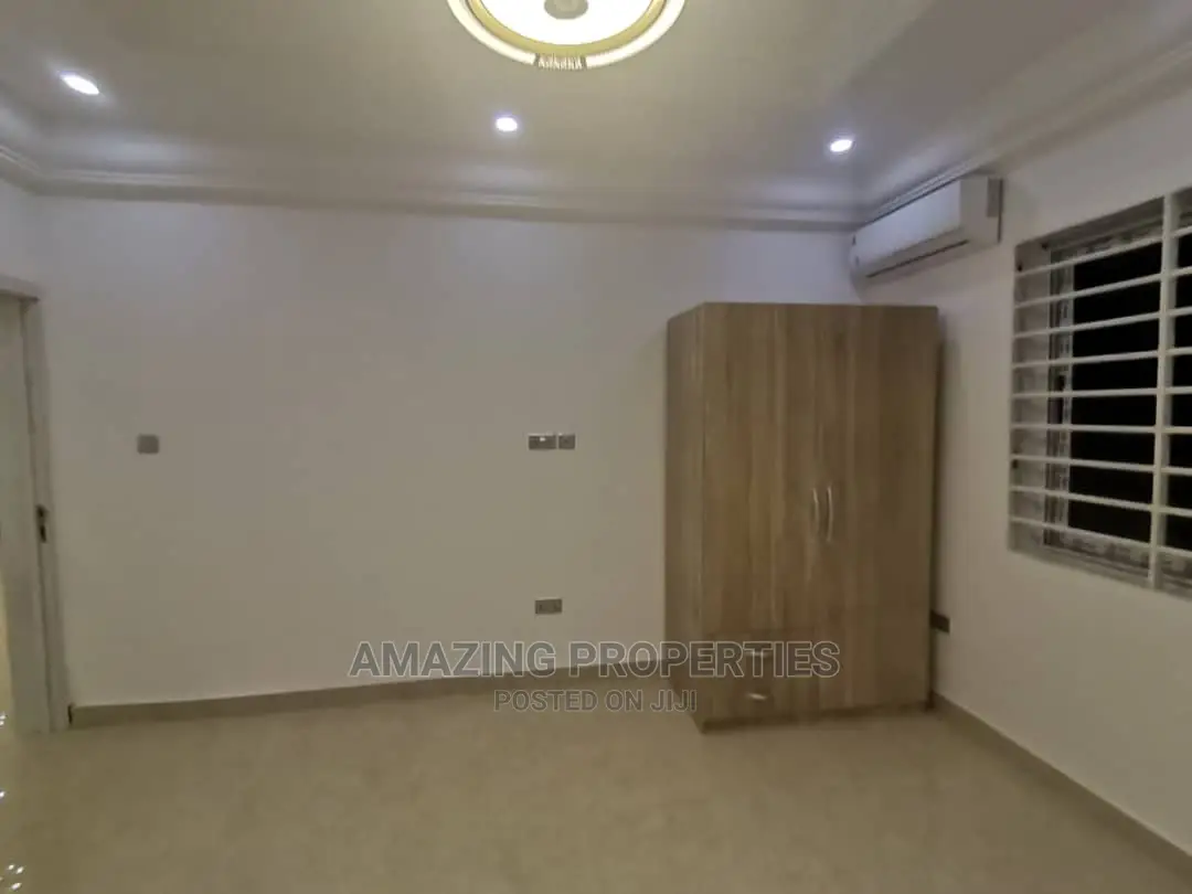 5bdrm House in East Legon for Sale