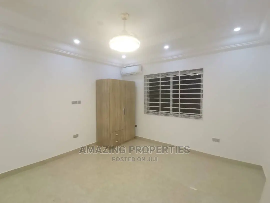 5bdrm House in East Legon for Sale