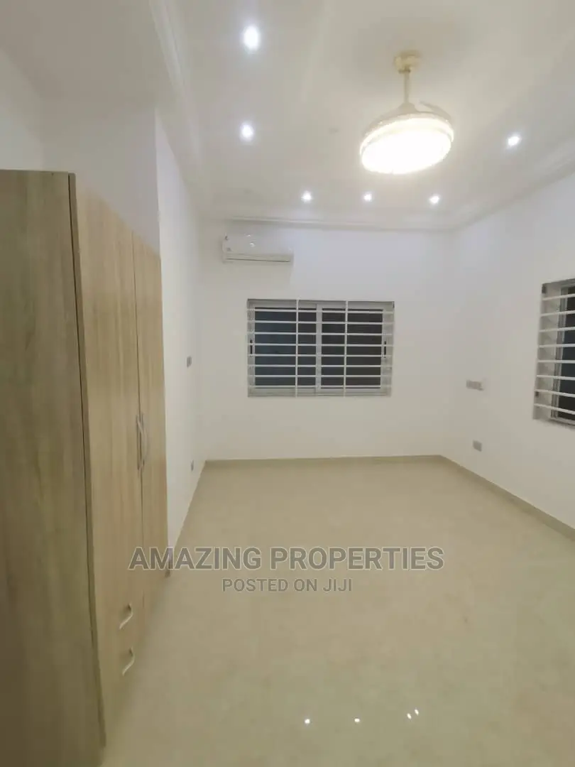 5bdrm House in East Legon for Sale