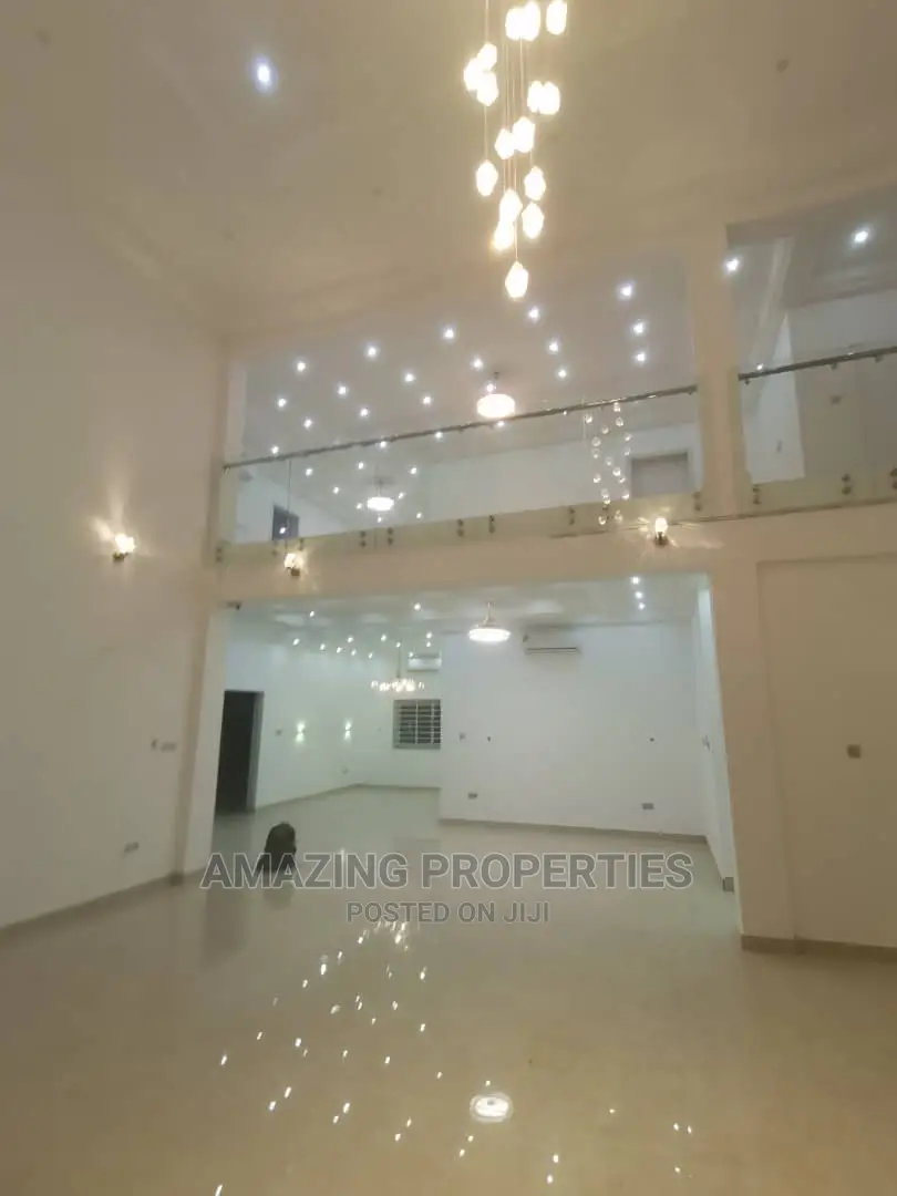 5bdrm House in East Legon for Sale