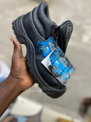 Original Safty Boot at Cool Price