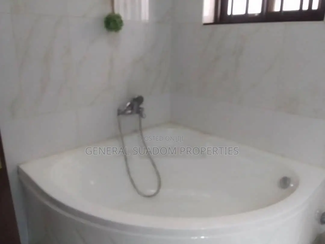 3bdrm Apartment in Suadom Properties, Airport Residential Area
